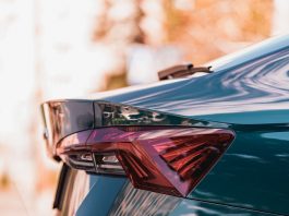 Historia Škody: od skromnych początków do globalnego sukcesu motoryzacyjnego giganta skoda