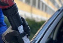 Kiedy należy wymienić szybę w samochodzie? szyba auto wymiana